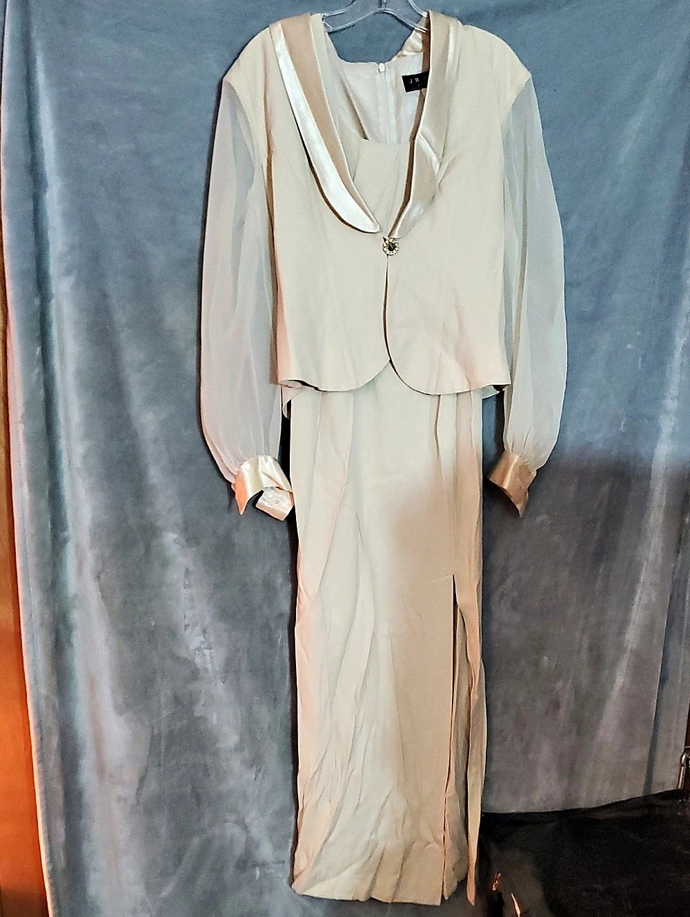 J.R. Nites Cream Maxi Dress Size 8